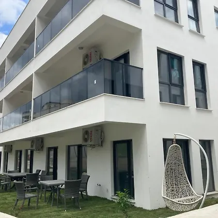 Sahil Aparts - Guelluek 3*