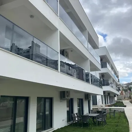 Sahil Aparts - Guelluek