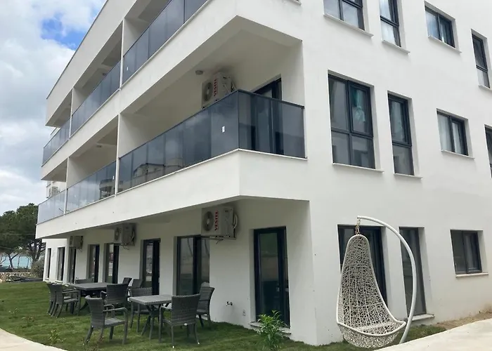 Sahil Aparts - Guelluek 3*