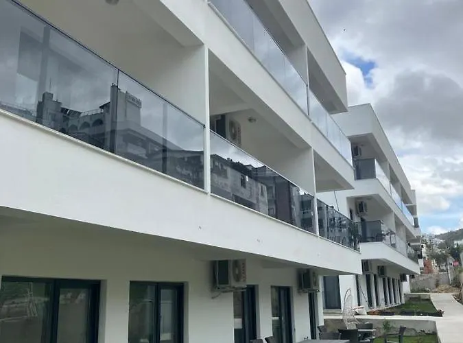 Sahil Aparts - Guelluek